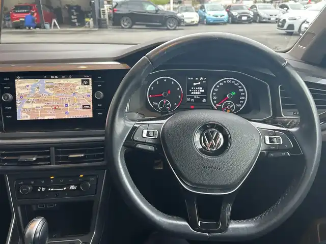 フォルクスワーゲン ポロ TSIハイライン 高知県 2018(平30)年 2.8万km シルバー フルセグテレビ/クルーズコントロール/バックカメラ/衝突軽減ブレーキ/横滑り防止/オートライト/プッシュスタート/MTモード付AT/アイドリングストップ