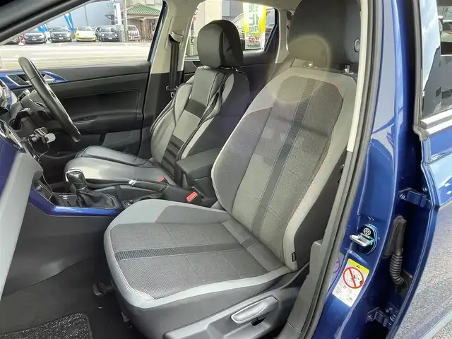 フォルクスワーゲン ポロ TSI Rライン 大阪府 2019(令1)年 3.8万km リーフブルーメタリック ワンオーナー/衝突被害軽減ブレーキ/レーダークルーズコントロール/ブラインドスポットモニタ/純正ナビ フルセグTV CD DVD BT/バックカメラ/コーナーセンサー/スマートキー 2個/前後ドラレコ/2.0ETC/フロントスポイラー/17インチ アルミホイール/パーキングアシスト/パドルシフト/LEDオートヘッドライト/前後フォグライト/W サイド カーテン エアバッグ/保証書 ナビ取説/禁煙車