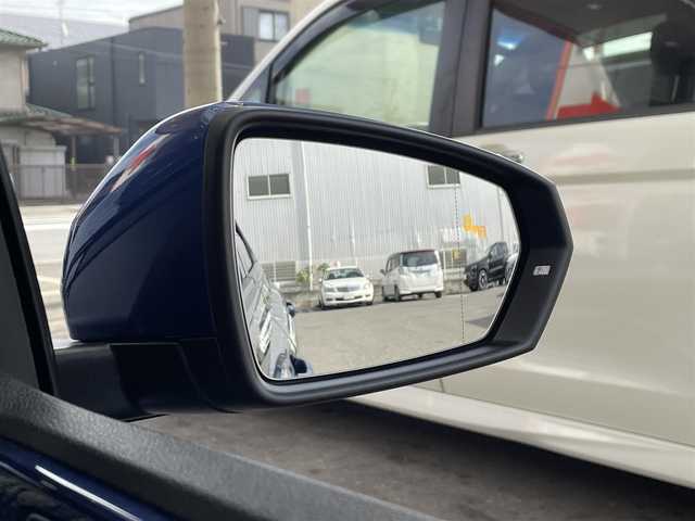 フォルクスワーゲン ポロ TSI Rライン 大阪府 2019(令1)年 3.8万km リーフブルーメタリック ワンオーナー/衝突被害軽減ブレーキ/レーダークルーズコントロール/ブラインドスポットモニタ/純正ナビ フルセグTV CD DVD BT/バックカメラ/コーナーセンサー/スマートキー 2個/前後ドラレコ/2.0ETC/フロントスポイラー/17インチ アルミホイール/パーキングアシスト/パドルシフト/LEDオートヘッドライト/前後フォグライト/W サイド カーテン エアバッグ/保証書 ナビ取説/禁煙車