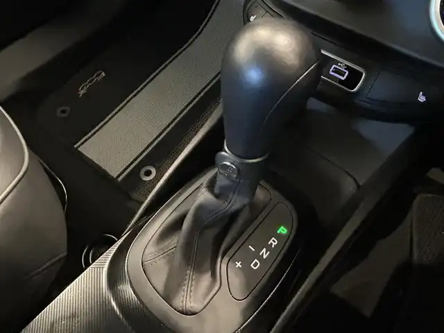 フィアット ５００Ｘ 熊本県 2022(令4)年 4.2万km ベージュ ・スマートキー/・アクティブブレーキ/・レーンセンス/・パーキングセンサー/・クルーズコントロール/・ハーフレザーシート/・前席シートヒーター/・純正ディスプレイオーディオ/　【Bluetooth・USB・AppleCarPlay】/・ETC/・ドライブレコーダー(前後録画)/・社外LEDヘッドランプ/・フォグランプ/・純正マット