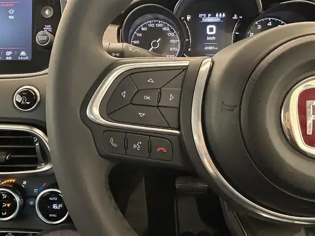 フィアット ５００Ｘ 熊本県 2022(令4)年 4.2万km ベージュ ・スマートキー/・アクティブブレーキ/・レーンセンス/・パーキングセンサー/・クルーズコントロール/・ハーフレザーシート/・前席シートヒーター/・純正ディスプレイオーディオ/　【Bluetooth・USB・AppleCarPlay】/・ETC/・ドライブレコーダー(前後録画)/・社外LEDヘッドランプ/・フォグランプ/・純正マット