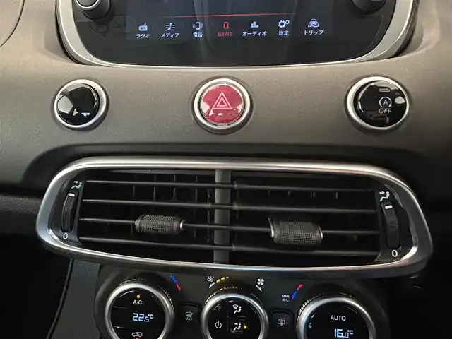 フィアット ５００Ｘ 熊本県 2022(令4)年 4.2万km ベージュ ・スマートキー/・アクティブブレーキ/・レーンセンス/・パーキングセンサー/・クルーズコントロール/・ハーフレザーシート/・前席シートヒーター/・純正ディスプレイオーディオ/　【Bluetooth・USB・AppleCarPlay】/・ETC/・ドライブレコーダー(前後録画)/・社外LEDヘッドランプ/・フォグランプ/・純正マット