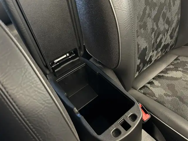 フィアット ５００Ｘ 熊本県 2022(令4)年 4.2万km ベージュ ・スマートキー/・アクティブブレーキ/・レーンセンス/・パーキングセンサー/・クルーズコントロール/・ハーフレザーシート/・前席シートヒーター/・純正ディスプレイオーディオ/　【Bluetooth・USB・AppleCarPlay】/・ETC/・ドライブレコーダー(前後録画)/・社外LEDヘッドランプ/・フォグランプ/・純正マット