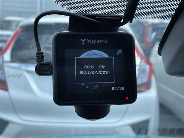 トヨタ シエンタ ファンベースG クエロ 滋賀県 2020(令2)年 3.6万km ブラックマイカ/ラディアントグリーンメタリック 2トーン 禁煙車/純正9型ナビ/（CD/DVD/Bluetooth/フルセグTV)/パノラミックビューモニター/ビルトインETC/前方ドラレコ/両側パワースライドドア/ハーフレザーシート/クリアランスソナー/LEDヘッドライト/オートライト/トヨタセーフティセンス/　・オートハイビーム/　・プリクラッシュセーフティ/　・レーンディパーチャーアラート/　・先行車発進告知機能/プッシュスタート/スマートキー