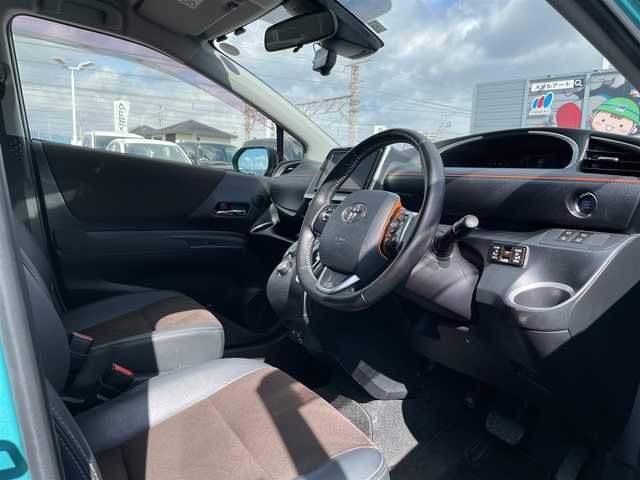 トヨタ シエンタ ファンベースG クエロ 滋賀県 2020(令2)年 3.6万km ブラックマイカ/ラディアントグリーンメタリック 2トーン 禁煙車/純正9型ナビ/（CD/DVD/Bluetooth/フルセグTV)/パノラミックビューモニター/ビルトインETC/前方ドラレコ/両側パワースライドドア/ハーフレザーシート/クリアランスソナー/LEDヘッドライト/オートライト/トヨタセーフティセンス/　・オートハイビーム/　・プリクラッシュセーフティ/　・レーンディパーチャーアラート/　・先行車発進告知機能/プッシュスタート/スマートキー