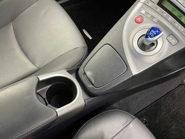 トヨタ プリウス ＰＨＶ G レザーパッケージ 新潟県 2012(平24)年 10.9万km トゥルーブルーマイカメタリック 禁煙車/純正HDDナビ/　(フルセグテレビ/DVD/CD/SD/Bluetooth)/プラグインハイブリッド/エンジンスターター/純正ビルトインETC/社外前方ドライブレコーダー/追従走行クルーズコントロール/前席シートヒーター/レザーシート/運転席パワーシート/革巻きステアリング/ステアリングスイッチ/ウィンカーミラー/LEDオートライト/フォグランプ/バックカメラ/プッシュスタート/スペアキー/純正アルミホイール/保証書/取扱説明書