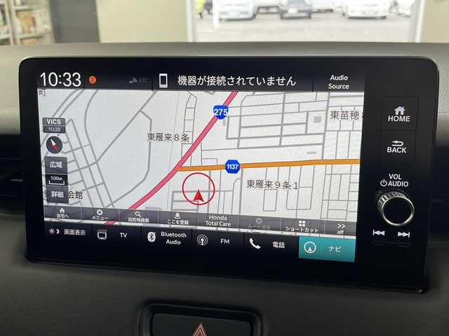 ホンダ ヴェゼル ハイブリッド e:HEV Z 道央・札幌 2023(令5)年 1.8万km プラチナホワイトパール ・４ＷＤ/・ワンオーナー/・ホンダセンシング/・アクティブクルーズコントロール/・純正ナビ/・Bluetooth/USB/フルセグTV/・バックカメラ/・ハーフレザーシート/・前席シートヒーター/・ステアリングヒーター/・パワーバックドア/・LEDヘッドライト/・パドルシフト/・オートライト/・オートマチックハイビーム/・スマートキー/・スペアキー１本/・レーンキープアシスト/・ブラインドスポットモニター/・衝突被害軽減ブレーキ/・横滑り防止装置/・盗難防止装置/・純正ドライブレコーダー前後（DRH-224SD）/・ETC2.0/・ワイヤレス充電