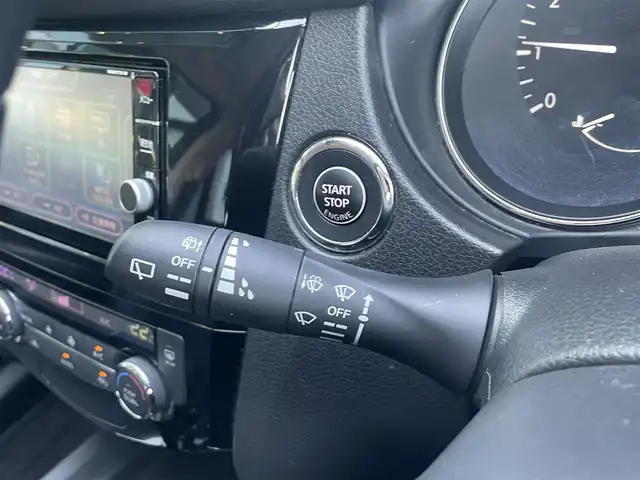 日産 エクストレイル 20X 島根県 2017(平29)年 9.1万km チタニウムカーキ エマージェンシーブレーキ/純正ナビ/CD/DVD/DTV/Bluetooth/アラウンドビューモニター/デジタルインナーミラー /パワーバックドア /コーナーセンサー /純正AW付きサマータイヤ積込/アイドリングストップ/ビルトインETC/ステアリングスイッチ/純正フロアマット/純正ドアバイザー/スマートキー/プッシュスタート