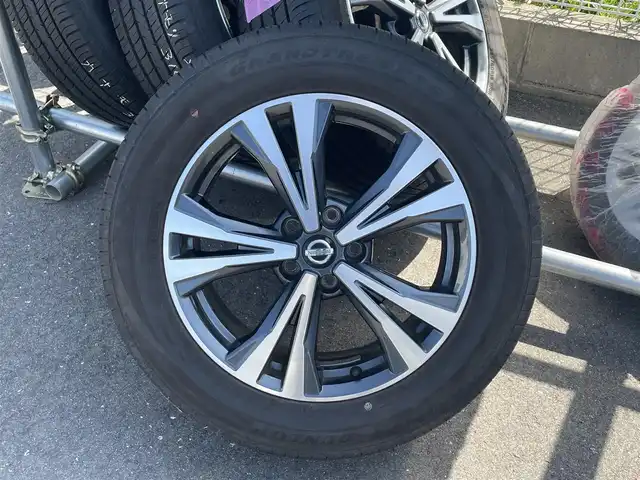 日産 エクストレイル 20X 島根県 2017(平29)年 9.1万km チタニウムカーキ エマージェンシーブレーキ/純正ナビ/CD/DVD/DTV/Bluetooth/アラウンドビューモニター/デジタルインナーミラー /パワーバックドア /コーナーセンサー /純正AW付きサマータイヤ積込/アイドリングストップ/ビルトインETC/ステアリングスイッチ/純正フロアマット/純正ドアバイザー/スマートキー/プッシュスタート