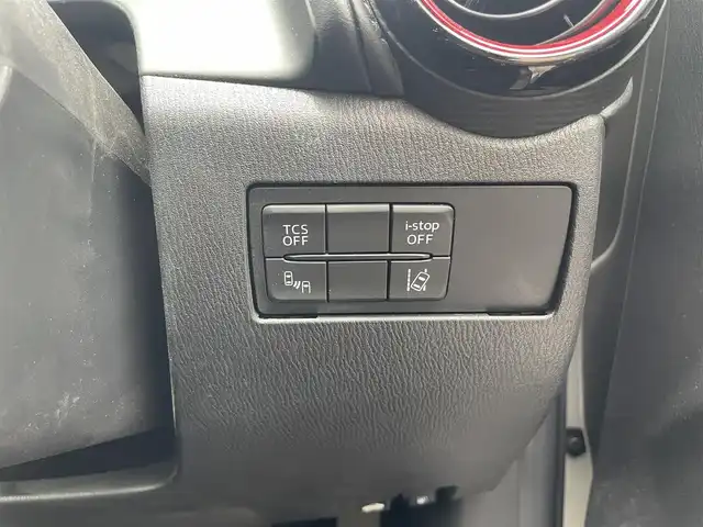 マツダ ＣＸ－３ XD ツーリング 福井県 2016(平28)年 7万km クリスタルホワイトパールマイカ ターボ/純正SDナビ/ (フルセグTV/Bluetooth/DVD/USB)/バックカメラ/ETC/ハーフレザーシート/i-ACTIVSENSE/・マツダレーダークルーズコントロール（MRCC）/・スマートブレーキサポート（SBS）/・アドバンストスマートシティブレーキサポート（アドバンストSCBS）/・レーンキープアシストシステム＆車線逸脱警報システム（LAS & LDWS）/・ブラインドスポットモニタリング（BSM）/ヘッドアップディスプレイ/横滑り防止装置/スマートキー/純正18インチアルミホイール/パドルシフト/オートライト/純正LEDヘッドライト/スペアキー1本/保証書/取扱説明書