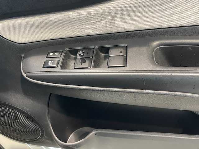 日産 ノート e－パワー X 静岡県 2020(令2)年 2.3万km ブリリアントホワイトパール ●純正ナビ/(ワンセグ/CD/DVD/Bluetooth)/(MM319D-W)/●全方位カメラ/●衝突被害軽減システム/●レーンキープアシスト/●前後コーナーセンサー/●オートライト/●ステアリングスイッチ/●ETC/●前方ドライブレコーダー/●デジタルインナーミラー/●電動格納ウィンカーミラー/●ドアバイザー/●社外16インチアルミホイール/(JOKER)