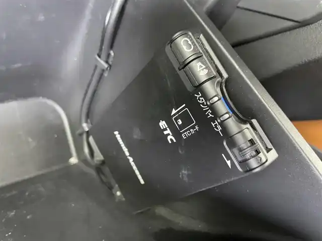 ホンダ ヴェゼル ハイブリッド Z 群馬県 2014(平26)年 10.8万km ルーセブラックM 衝突軽減　純正７インチナビ　バックカメラ　クルーズコントロール　ＬＥＤライト　ハーフレザー　シートヒーター　純正１７インチＡＷ　ステアリングリモコン　パドルシフト　スマートキー　ＥＴＣ　禁煙車