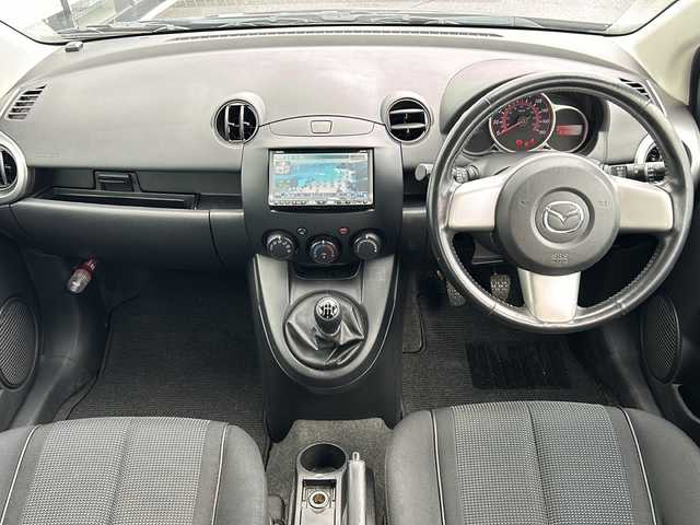 マツダ デミオ SPORT 山形県 2008(平20)年 8.3万km メトロポリタングレーマイカ 純正HDDナビ/ドライビングコンフォートパッケージ/　オートライトシステム/　レインセンサーワイパー（フロント）/アドバンストキーレスエントリー/純正AW/純正フロアマット/電動格納ミラー/フォグランプ/スペアキー