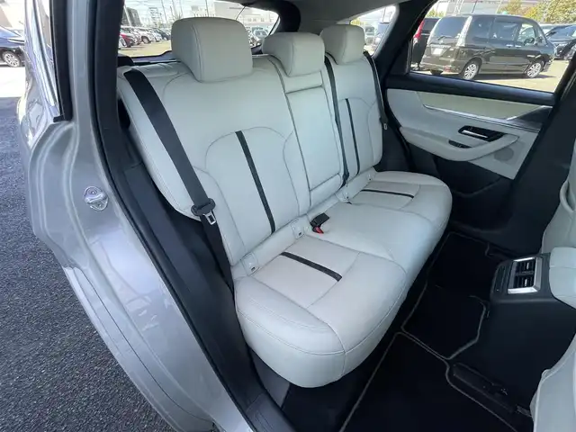 マツダ ＣＸ－６０ XD HV プレミアムモダン 道央・札幌 2022(令4)年 6.2万km プラチナクォーツメタリック ４WD/BOSEサウンドシステム/純正メーカーナビ/AM/FM/BT/フルセグ/衝突被害軽減ブレーキ/横滑り防止装置/トランクションコントロールシステム/レーダークルーズコントロール/ダウンヒルアシストコントロール/クリアランスソナー/ブラインドスポットモニター/全方位カメラ/ビルトインETC/ドライブレコーダー/アイドリングストップ/Mi-DRIVE/サンルーフ/パワーバックドア/メモリーリアゲート/前席パワーシート/D席メモリーシート/全席シートヒーター/前席エアシート/レザーシート/革巻きステアリング/ステアリングリモコン/パドルシフト/AC100V/置くだけ充電/電動パーキング/オートブレーキホールド/プッシュスタート/スマートキー/LEDヘッドライト/オートライト/フォグランプ/電動格納ミラー/ウィンカーミラー/純正フロアマット