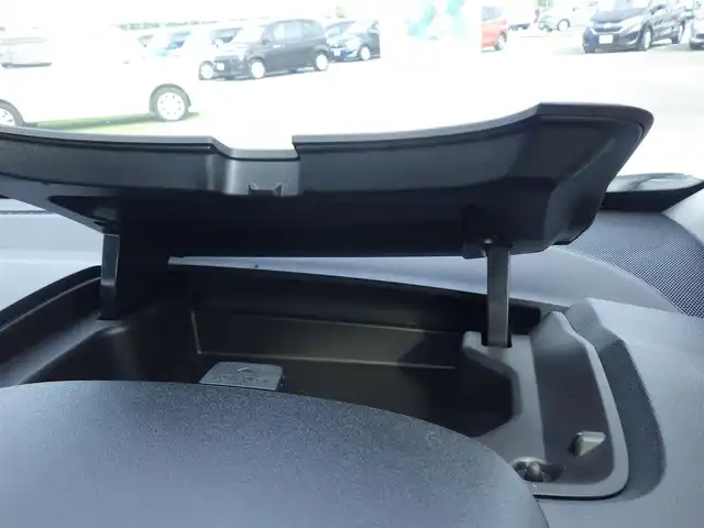 トヨタ シエンタ X 千葉県 2023(令5)年 5.5万km ホワイトパールクリスタルシャイン 185/65R15/Toyota Safety Sense/・プリクラッシュセーフティ/・レーンディパーチャーアラート/・オートハイビーム/左パワースライドドア/右イージークローザードア/社外SDナビ/【Bluetooth接続】/バックカメラ/LEDヘッドライト/ウインカーミラー/クリアランスソナー/サイド/カーテンエアバッグ/キーレス