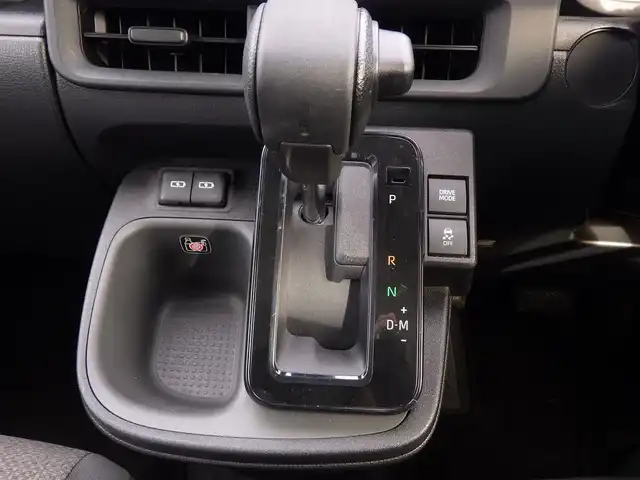 トヨタ シエンタ X 千葉県 2023(令5)年 5.5万km ホワイトパールクリスタルシャイン 185/65R15/Toyota Safety Sense/・プリクラッシュセーフティ/・レーンディパーチャーアラート/・オートハイビーム/左パワースライドドア/右イージークローザードア/社外SDナビ/【Bluetooth接続】/バックカメラ/LEDヘッドライト/ウインカーミラー/クリアランスソナー/サイド/カーテンエアバッグ/キーレス