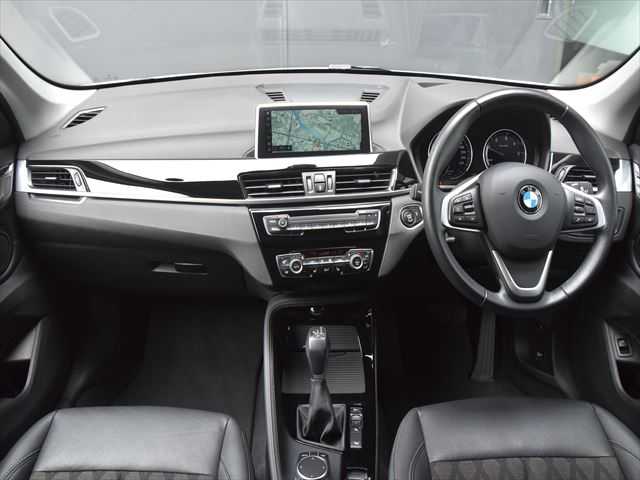 ＢＭＷ Ｘ１ xDrive 18d xライン 和歌山県 2019(平31)年 4.9万km パール ACC/HUD/ナビ/バックカメラ/BTオーディオ/ハーフレザーシート/シートヒーター/オートテールゲート/アンビエントライト/インテリジェントセーフティ/コンフォートアクセス/純正18インチAW/LEDヘッドライト/ETC/アイドリングストップ