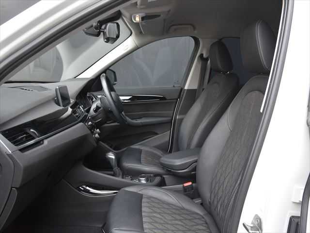 ＢＭＷ Ｘ１ xDrive 18d xライン 和歌山県 2019(平31)年 4.9万km パール ACC/HUD/ナビ/バックカメラ/BTオーディオ/ハーフレザーシート/シートヒーター/オートテールゲート/アンビエントライト/インテリジェントセーフティ/コンフォートアクセス/純正18インチAW/LEDヘッドライト/ETC/アイドリングストップ
