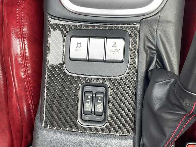 トヨタ ＧＲ８６ RZ 福岡県 2023(令5)年 0.2万km クリスタルホワイトパール 【ワンオーナー】/登録時距離1187Km/社外ナビ（AM/FM/CD/DVD/SD/USB/AUX/Bluetooth/フルセグTV）/革調シートカバー/クルーズコントロール/横滑り防止/シートヒーター（運転席/助手席）/ETC/オートライト/フォグランプ/純正フロアマット/純正アルミホイール/プッシュスタート/保証書/取扱説明書/スペアキー×１