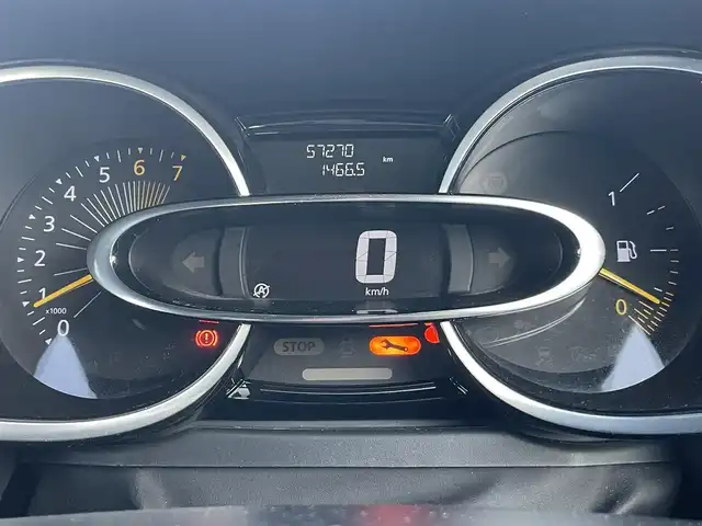 ルノー ルーテシア ゼン 岡山県 2016(平28)年 5.8万km ルージュフラムM 登録時走行距離57270km/５MT/純正ナビ/横滑り防止装置/クルーズコントロール/オートライト/アイドリングストップ/16インチ純正AW/純正フロアマット/カードキー/プッシュスタート/保証書/取扱説明書