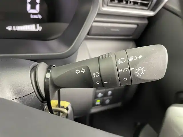 トヨタ ライズ Z 大分県 2023(令5)年 0.9万km ターコイズブルーマイカメタリック ワンオーナー/純正ディスプレイオーディオ/トヨタセーフティーセンス/スマートアシスト/コーナーセンサー/バックカメラ/オートブレーキホールド/純正アルミホイル17インチ/純正フロアマット/電動格納ミラー/LEDヘッドライト/革巻ステアリング/HDMI入力端子/USB入力端子/ビルトインETC