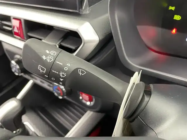 トヨタ ライズ Z 大分県 2023(令5)年 0.9万km ターコイズブルーマイカメタリック ワンオーナー/純正ディスプレイオーディオ/トヨタセーフティーセンス/スマートアシスト/コーナーセンサー/バックカメラ/オートブレーキホールド/純正アルミホイル17インチ/純正フロアマット/電動格納ミラー/LEDヘッドライト/革巻ステアリング/HDMI入力端子/USB入力端子/ビルトインETC