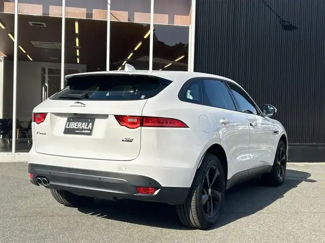 ジャガー Ｆペース ピュア 福岡県 2018(平30)年 5万km フジホワイト ＭＥＲＩＤＩＡＮ　/黒革シート/シートヒーター　/純正ナビ/フルセグTV/全方位カメラ　/Ｂｌｕｅｔｏｏｔｈ　/ＬＥＤヘッドライト/オートハイビーム/パワーバックドア　/前後ドライブレコーダー/純正１９インチアルミホイール　/ＥＴＣ