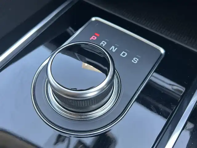 ジャガー Ｆペース ピュア 福岡県 2018(平30)年 5万km フジホワイト ＭＥＲＩＤＩＡＮ　/黒革シート/シートヒーター　/純正ナビ/フルセグTV/全方位カメラ　/Ｂｌｕｅｔｏｏｔｈ　/ＬＥＤヘッドライト/オートハイビーム/パワーバックドア　/前後ドライブレコーダー/純正１９インチアルミホイール　/ＥＴＣ