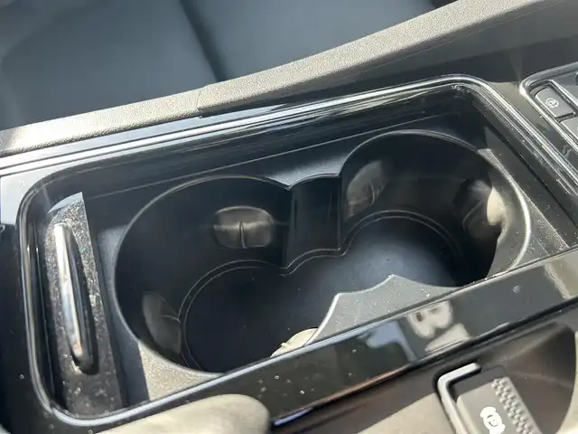 ジャガー Ｆペース ピュア 福岡県 2018(平30)年 5万km フジホワイト ＭＥＲＩＤＩＡＮ　/黒革シート/シートヒーター　/純正ナビ/フルセグTV/全方位カメラ　/Ｂｌｕｅｔｏｏｔｈ　/ＬＥＤヘッドライト/オートハイビーム/パワーバックドア　/前後ドライブレコーダー/純正１９インチアルミホイール　/ＥＴＣ