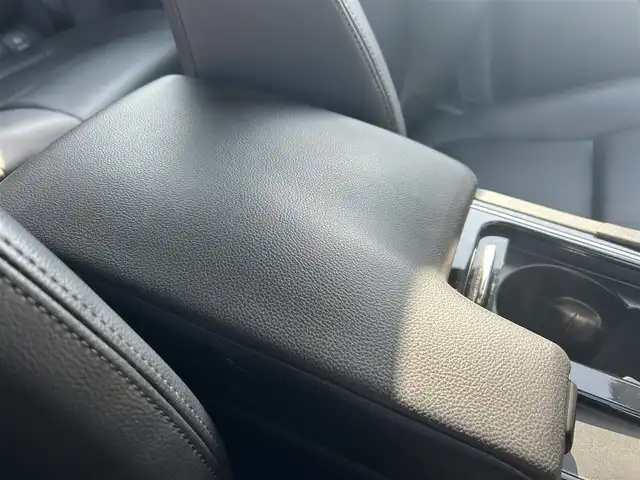 ジャガー Ｆペース ピュア 福岡県 2018(平30)年 5万km フジホワイト ＭＥＲＩＤＩＡＮ　/黒革シート/シートヒーター　/純正ナビ/フルセグTV/全方位カメラ　/Ｂｌｕｅｔｏｏｔｈ　/ＬＥＤヘッドライト/オートハイビーム/パワーバックドア　/前後ドライブレコーダー/純正１９インチアルミホイール　/ＥＴＣ