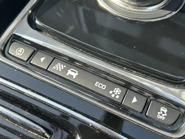 ジャガー Ｆペース ピュア 福岡県 2018(平30)年 5万km フジホワイト ＭＥＲＩＤＩＡＮ　/黒革シート/シートヒーター　/純正ナビ/フルセグTV/全方位カメラ　/Ｂｌｕｅｔｏｏｔｈ　/ＬＥＤヘッドライト/オートハイビーム/パワーバックドア　/前後ドライブレコーダー/純正１９インチアルミホイール　/ＥＴＣ