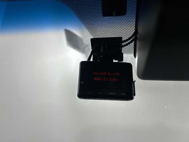 トヨタ グランエース プレミアム 佐賀県 2020(令2)年 4万km ブラック 純正8インチディスプレイオーディオ/フルセグTV/Miracast/Bluetooth/全方位カメラ/純正12．１インチフリップダウンモニター/衝突被害軽減システム/レーダークルーズコントロール/レーンアシスト/ブラインドスポットモニター/パーキングサポートブレーキ/ロードサインアシスト/後退時交差車両検知警報/先行車発進告知機能/横滑り防止装置/オートライト/オートマチックハイビーム/LEDヘッドライト/LEDフォグライト/オートワイパー/前後ドライブレコーダー/ビルトインETC/両側パワースライドドア/デジタルインナールームミラー/レーザーシート/運転席・助手席パワーシート/全席シートヒーター/ISOFIX対応/純正17インチアルミホイール/純正フロアマット/純正ドアバイザー/後席サンシェード/ステアリングスイッチ