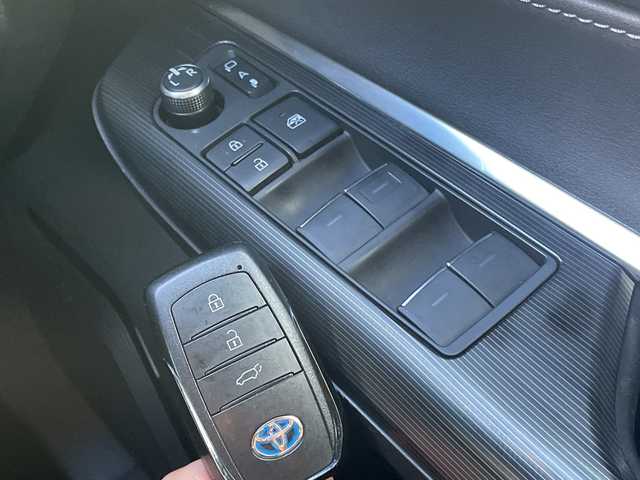 トヨタ ハリアー ハイブリッド Z 青森県 2020(令2)年 4.1万km プレシャスブラックパール 4WD/JBLプレミアムサウンド/純正12.3インチナビ・フルセグTV/OPパノラミックビューモニター/カラーヘッドアップディスプレイ/パワーバックドア/デジタルインナーミラー/合皮コンビシート/運転席パワーシート/セーフティセンス/プリクラッシュセーフティ/レーダークルーズコントロール/レーントレーシングアシスト/アダプティブハイビーム/ブラインドスポットモニター/クリアランスソナー/純正ドライブレコーダー/OP AC100V1500W/ビルトインETC2.0/LEDヘッドライト/LEDフォグランプ/社外19インチアルミ/モデリスタエアロ