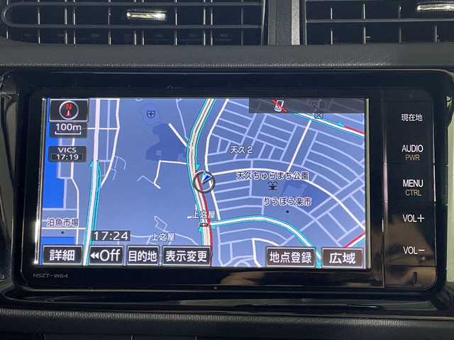 トヨタ アクア 沖縄県 2015(平27)年 6.9万km シルバーM 県外仕入れ/禁煙車/純正ナビ（NSZT-W64）/・ＣＤ／ＤＶＤ/・Ｂｌｕｅｔｏｏｔｈ/・フルセグＴＶ/バックカメラ/ETC/レーンディパーチャーアラート/プリクラクションセーフティ/オートマチックハイビーム/フォグライト