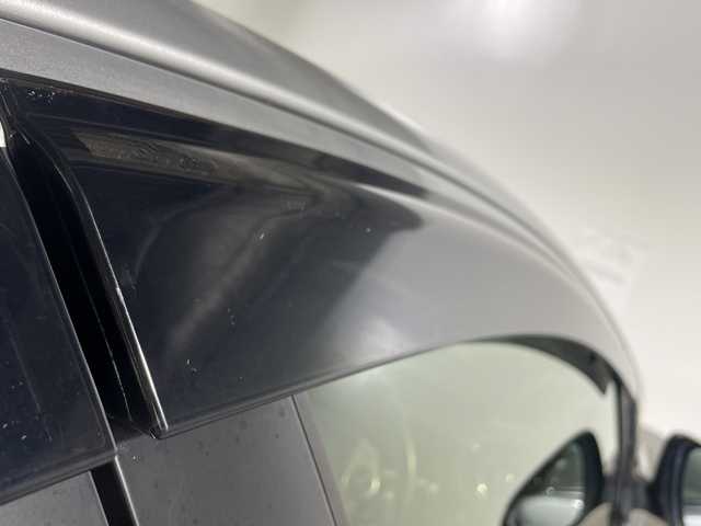 トヨタ アクア 沖縄県 2015(平27)年 6.9万km シルバーM 県外仕入れ/禁煙車/純正ナビ（NSZT-W64）/・ＣＤ／ＤＶＤ/・Ｂｌｕｅｔｏｏｔｈ/・フルセグＴＶ/バックカメラ/ETC/レーンディパーチャーアラート/プリクラクションセーフティ/オートマチックハイビーム/フォグライト