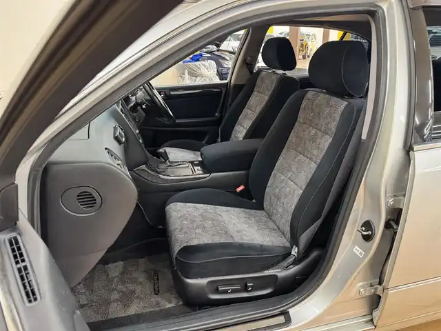 トヨタ アリスト V300 ベルテックエディション 群馬県 1998(平10)年 6.4万km シルバーM サンルーフ/クルーズコントロール/前席パワーシート/HIDヘッドライト/フォグランプ/ETC/ドライブレコーダー/純正フロアマット/純正17インチAW/純正カーオーディオ