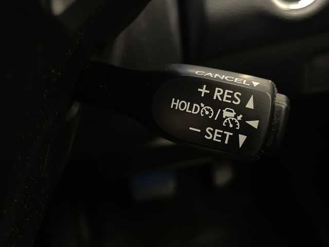 トヨタ ハリアー プレミアム 宮崎県 2017(平29)年 6.1万km ブラック ワンオーナー/後期型/Toyota Safety Sense P/〇プリクラッシュセーフティ/〇レーンディパーチャーアラート/〇オートマチックハイビーム/〇レーダークルーズコントロール/〇オートマチックハイビーム/〇クリアランスソナー/純正7インチSDナビ/ワンセグTV/CD/Bluetooth/バックカメラ/ハーフレザーシート/パワーシート/パワーバックドア/LEDヘッドライト/純正18インチAW/アイドリングストップ/ビルトインETC/純正ドライブレコーダー（DRD-H66)/カードキー/保証書/取扱説明書