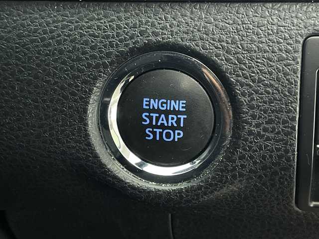 トヨタ ハリアー プレミアム 宮崎県 2017(平29)年 6.1万km ブラック ワンオーナー/後期型/Toyota Safety Sense P/〇プリクラッシュセーフティ/〇レーンディパーチャーアラート/〇オートマチックハイビーム/〇レーダークルーズコントロール/〇オートマチックハイビーム/〇クリアランスソナー/純正7インチSDナビ/ワンセグTV/CD/Bluetooth/バックカメラ/ハーフレザーシート/パワーシート/パワーバックドア/LEDヘッドライト/純正18インチAW/アイドリングストップ/ビルトインETC/純正ドライブレコーダー（DRD-H66)/カードキー/保証書/取扱説明書