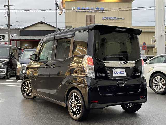 日産 デイズ ルークス ハイウェイスター Gターボ 大阪府 2017(平29)年 6.2万km ブラック インテリジェントアラウンドビューモニター/両側パワースライドドア/衝突軽減ブレーキ/オートハイビーム/クルーズコントロール/純正7型ナビ/・CD・DVD・BT・AUX・USB/フルセグTV/LEDヘッドライト/LEDフォグライト/革巻きステアリング/ステアリングスイッチ/社外フロアマット/社外15インチアルミホイール/アイドリングストップ/プッシュスタート/スマートキー/取説（車両・ナビ）＆保証書