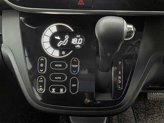 日産 デイズ ルークス ハイウェイスター Gターボ 大阪府 2017(平29)年 6.2万km ブラック インテリジェントアラウンドビューモニター/両側パワースライドドア/衝突軽減ブレーキ/オートハイビーム/クルーズコントロール/純正7型ナビ/・CD・DVD・BT・AUX・USB/フルセグTV/LEDヘッドライト/LEDフォグライト/革巻きステアリング/ステアリングスイッチ/社外フロアマット/社外15インチアルミホイール/アイドリングストップ/プッシュスタート/スマートキー/取説（車両・ナビ）＆保証書
