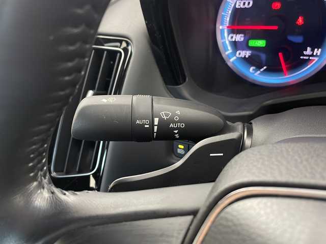 トヨタ クラウン ハイブリッド RS アドバンス 栃木県 2019(平31)年 3万km ホワイトパールクリスタルシャイン ワンオーナー/純正メーカーナビ/【AM/FM/CD/DVD/SD/USB/AUX/Miracast/BT】/フルセグTV/全方位カメラ/Toyota Safety Sense/・プリクラッシュセーフティ/・ブラインドスポットモニター/・クリアランスソナー/・リアクロストラフィックアラート/・レーントレーシングアシスト/・リヤカメラディテクション/・パーキングサポート/・ロードサインアシスト/・オートマチックハイビーム/デジタルインナーミラー/オートブレーキホールド/前席シートヒーター/ステアリングヒーター/LEDヘッドライト/LEDフォグランプ/ETC2.0/純正ドアバイザー/純正フロアマット/横滑り防止装置/社外ドライブレコーダー 前後/スペアキー×1/カードキー×1/新車時保証書/取扱説明書
