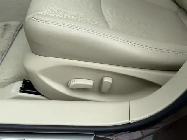 日産 スカイライン ハイブリッド 350GT FOUR TypeSP 道南・函館 2014(平26)年 8.8万km ブラックパール ・純正ＨＤＤナビ（ＣＤ、ＤＶＤ，ＴＶ）/・フルセグＴＶ/・全方位カメラ/・衝突軽減ブレーキ/・クルーズコントロール/・前後コーナーセンサー/・前席パワーシート/・前席シートヒーター/・純正エンジンスターター/・スペアキー/・プッシュスタート/・冬タイヤ積込（純正ＡＷ）/・純正フロアマット