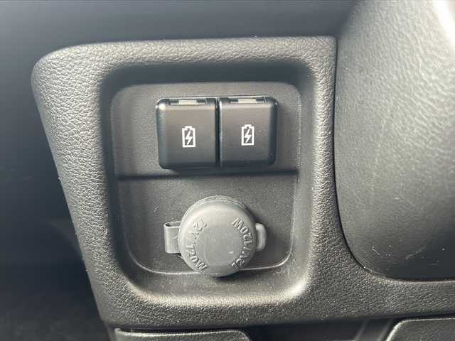 スズキ ソリオ バンディット HV MV 福岡県 2022(令4)年 3.8万km グリッターバイオレットパール ・9インチナビ/（BLUETOOTH/フルセグ/バックカメラ/・アラウンドビューモニター/・ビルトインETC/・ドライブレコーダー/・ヘッドアップディスプレイ/・スペアキー/・純正アルミホイール/・純正フロアマット/・両側パワースライドドア/・シートヒーター/・LEDヘッドライト/・天井サーキュレーター/・クルーズコントロール/・アイドリングストップ/・クリアランスソナー/・オールリトラミラー/・コーナーセンサー/・レーンキープアシスト/・横滑り防止装置/・衝突軽減システム/・USB入力端子/・センターウォークスルー/・オートライト/・保証書/・取扱説明書