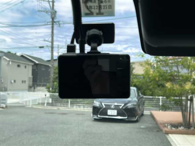 スズキ ソリオ バンディット HV MV 福岡県 2022(令4)年 3.8万km グリッターバイオレットパール ・9インチナビ/（BLUETOOTH/フルセグ/バックカメラ/・アラウンドビューモニター/・ビルトインETC/・ドライブレコーダー/・ヘッドアップディスプレイ/・スペアキー/・純正アルミホイール/・純正フロアマット/・両側パワースライドドア/・シートヒーター/・LEDヘッドライト/・天井サーキュレーター/・クルーズコントロール/・アイドリングストップ/・クリアランスソナー/・オールリトラミラー/・コーナーセンサー/・レーンキープアシスト/・横滑り防止装置/・衝突軽減システム/・USB入力端子/・センターウォークスルー/・オートライト/・保証書/・取扱説明書