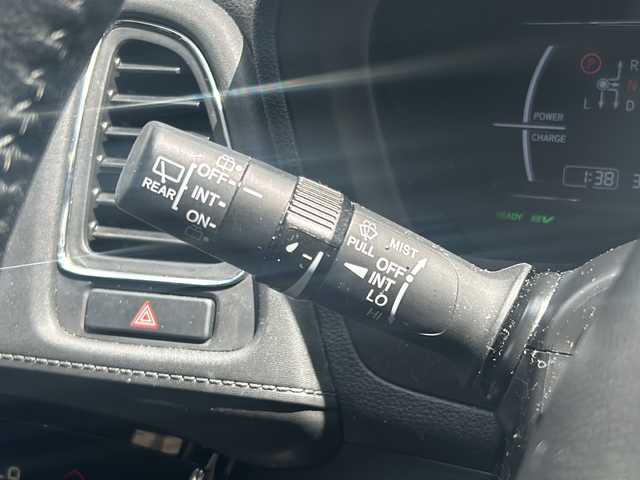 ホンダ ヴェゼル ハイブリッド X ホンダセンシング 沖縄県 2019(令1)年 6.8万km クリスタルブラックパール ナビ　/（ＡＭ／ＦＭ／ＣＤ／ＤＶＤ／ＢＴ）　/バックモニター　/衝突軽減　/クルーズコントロール　/ＥＴＣ　/純正フロアマット　/レーンキープアシスト　/純正１６ＡＷ　/ＬＥＤヘッドライト　/オートライト　/ＵＳＢ入力端子/スマートキー/横滑り防止