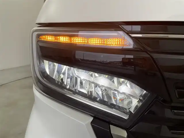 ホンダ Ｎ ＢＯＸ カスタム L ターボ 群馬県 2023(令5)年 1.6万km プラチナホワイトパール 純正９インチナビ　バックカメラ　両側パワースライドドア　レーダークルーズコントロール　ＬＥＤライト　シートヒーター　ハーフレザーシート　純正１５インチＡＷ　ステアリングリモコン　プッシュスタート