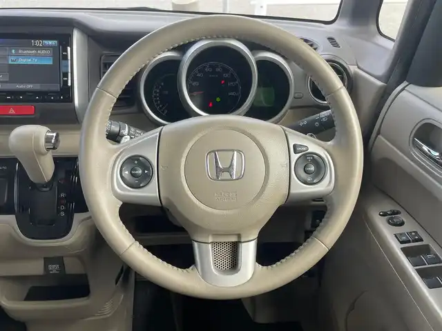 ホンダ Ｎ ＢＯＸ G ターボ Lパッケージ 愛知県 2014(平26)年 6.1万km カトラリーシルバーM /当店買取/禁煙//ターボ/革巻きステア/パドルシフト//純正スタンダードナビVXM-142VFi//CD/DVD/Bluetooth/地デジ/SD//バックカメラ/サイドカメラ//ナビ装着SPパッケージ//Lパッケージ/ターボパッケージ//ISOFIX//Aストップ/SRSカーテンエアバック//保証書/取説/スペアキー/スマートキー