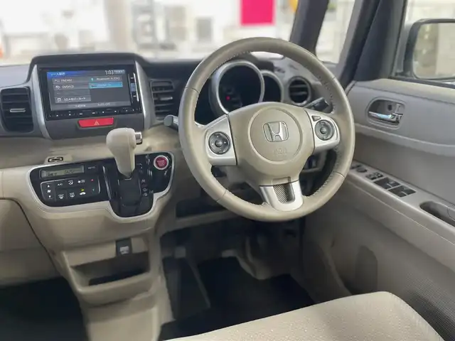 ホンダ Ｎ ＢＯＸ G ターボ Lパッケージ 愛知県 2014(平26)年 6.1万km カトラリーシルバーM /当店買取/禁煙//ターボ/革巻きステア/パドルシフト//純正スタンダードナビVXM-142VFi//CD/DVD/Bluetooth/地デジ/SD//バックカメラ/サイドカメラ//ナビ装着SPパッケージ//Lパッケージ/ターボパッケージ//ISOFIX//Aストップ/SRSカーテンエアバック//保証書/取説/スペアキー/スマートキー