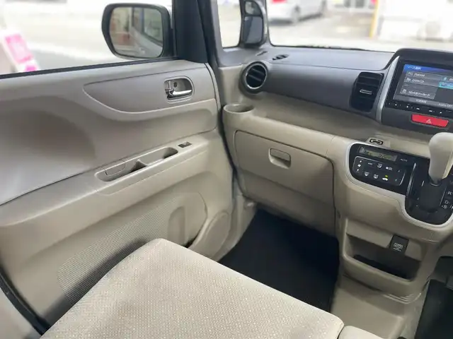 ホンダ Ｎ ＢＯＸ G ターボ Lパッケージ 愛知県 2014(平26)年 6.1万km カトラリーシルバーM /当店買取/禁煙//ターボ/革巻きステア/パドルシフト//純正スタンダードナビVXM-142VFi//CD/DVD/Bluetooth/地デジ/SD//バックカメラ/サイドカメラ//ナビ装着SPパッケージ//Lパッケージ/ターボパッケージ//ISOFIX//Aストップ/SRSカーテンエアバック//保証書/取説/スペアキー/スマートキー