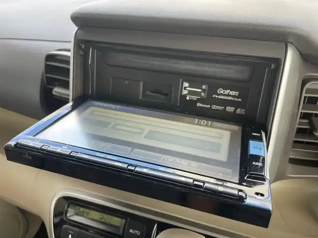 ホンダ Ｎ ＢＯＸ G ターボ Lパッケージ 愛知県 2014(平26)年 6.1万km カトラリーシルバーM /当店買取/禁煙//ターボ/革巻きステア/パドルシフト//純正スタンダードナビVXM-142VFi//CD/DVD/Bluetooth/地デジ/SD//バックカメラ/サイドカメラ//ナビ装着SPパッケージ//Lパッケージ/ターボパッケージ//ISOFIX//Aストップ/SRSカーテンエアバック//保証書/取説/スペアキー/スマートキー